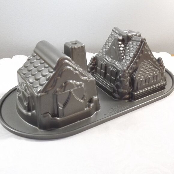 Vintage Gingerbread House Duet Pan, Nordic Ware 5 Cups or 1.2 Liters, Heavy Cast - Picture 1 of 8